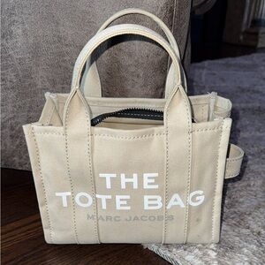 Marc Jacob’s Medium Tote Bag